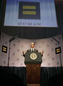 Obama discursando a favor dos LGBTs